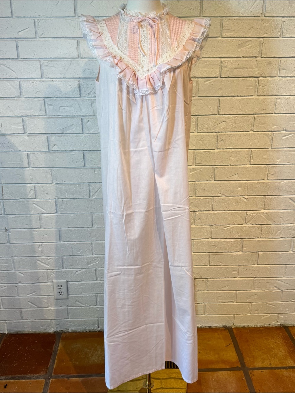 Vintage 60s 70s JCPenney Pink Lace Trim Maxi Nightgown Womens M